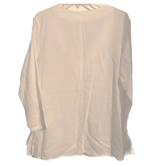 Elegant White Embroidered Women's Coverup - Picture 2 of 6